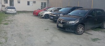Chale com ar na praia da Enseada