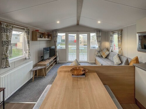 2 bedroom accommodation in Heysham, near Morecambe