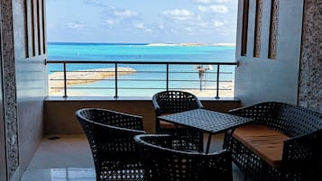Luxury Apartment, 2 Bedrooms, Sea View | Balcony view