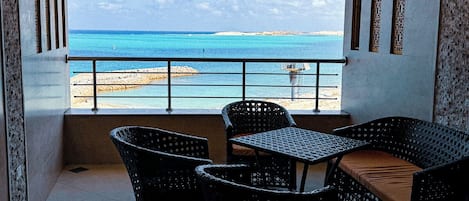 Luxury Apartment, 2 Bedrooms, Sea View | Balcony view