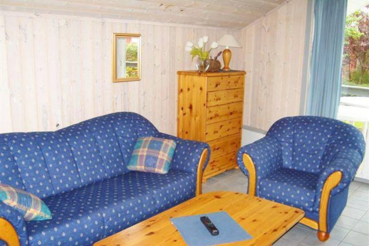 Deluxe House, 3 Bedrooms | Living room