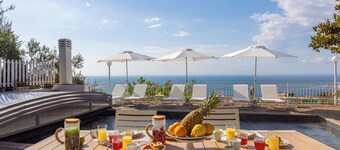 Villa La Scala - Elegant villa with private pool, garden, and view.