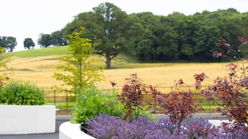 Grand Cottage, Garden View Whitfield Gate Lodge | ลานระเบียง/นอกชาน