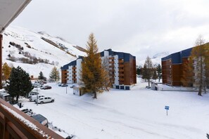 Property grounds - 20m from resort center, 3rd floor, balcony, tv, ski locker, 31m², Les 2 Alpes (Les Deux Alpes)