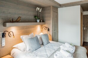 4 bedrooms, WiFi, bed sheets