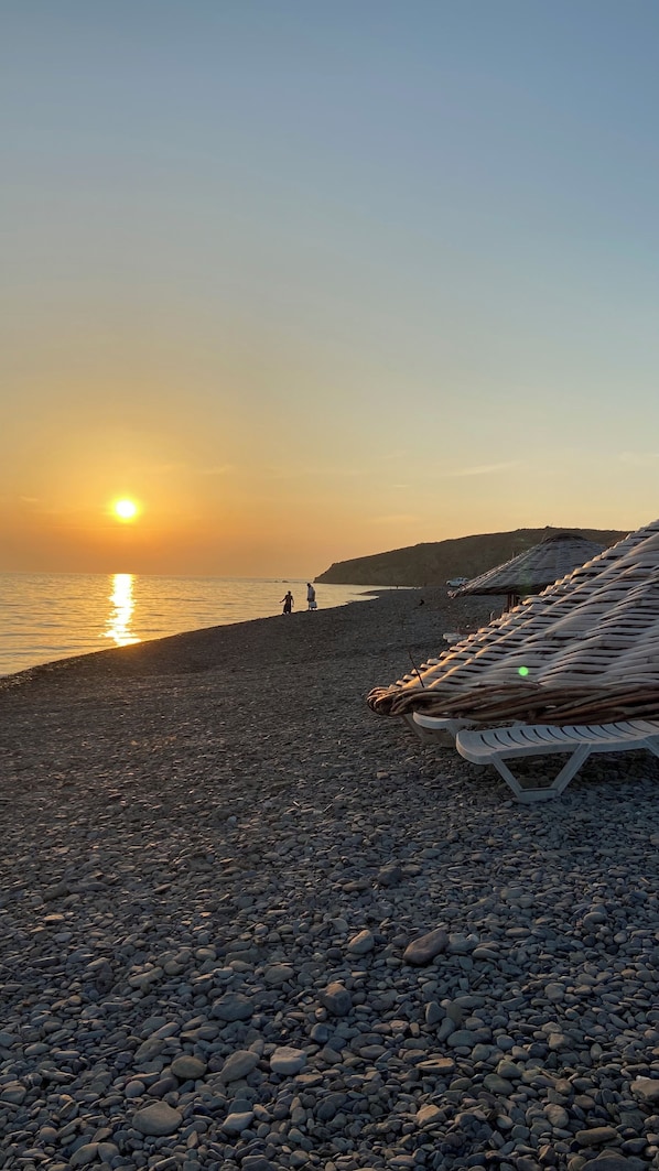 Beach/ocean view - Aydeniz pansiyon (Karaburun)