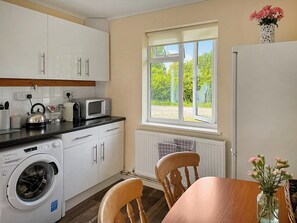 Dishwasher, cookware/dishes/utensils