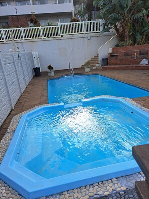 Pool - #7 Illovo ViewsCharming 2-bedroom apartment with WiFi in Kingsburgh (Kingsburgh)