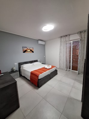 2 quartos, ferros/tábuas de passar roupa, Wi-Fi de cortesia