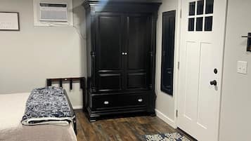 1 間睡房、熨斗/熨衫板、Wi-Fi、床單