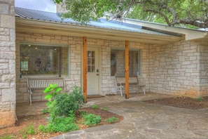 Exterior - Serene Creek Front Home With Games+grill! (Fredericksburg)