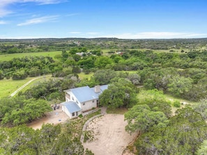 Exterior - Serene Creek Front Home With Games+grill! (Fredericksburg)