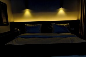 1 Schlafzimmer, Schreibtisch, laptopgeeigneter Arbeitsplatz