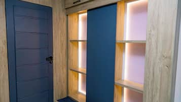 1 chambre, bureau, espace de travail pour ordinateur portable