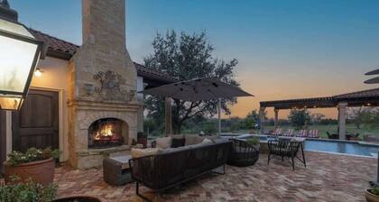 Luxurious Watershaus Ranch - Pool and Hot Tub, Fireplaces, Stunning Views!