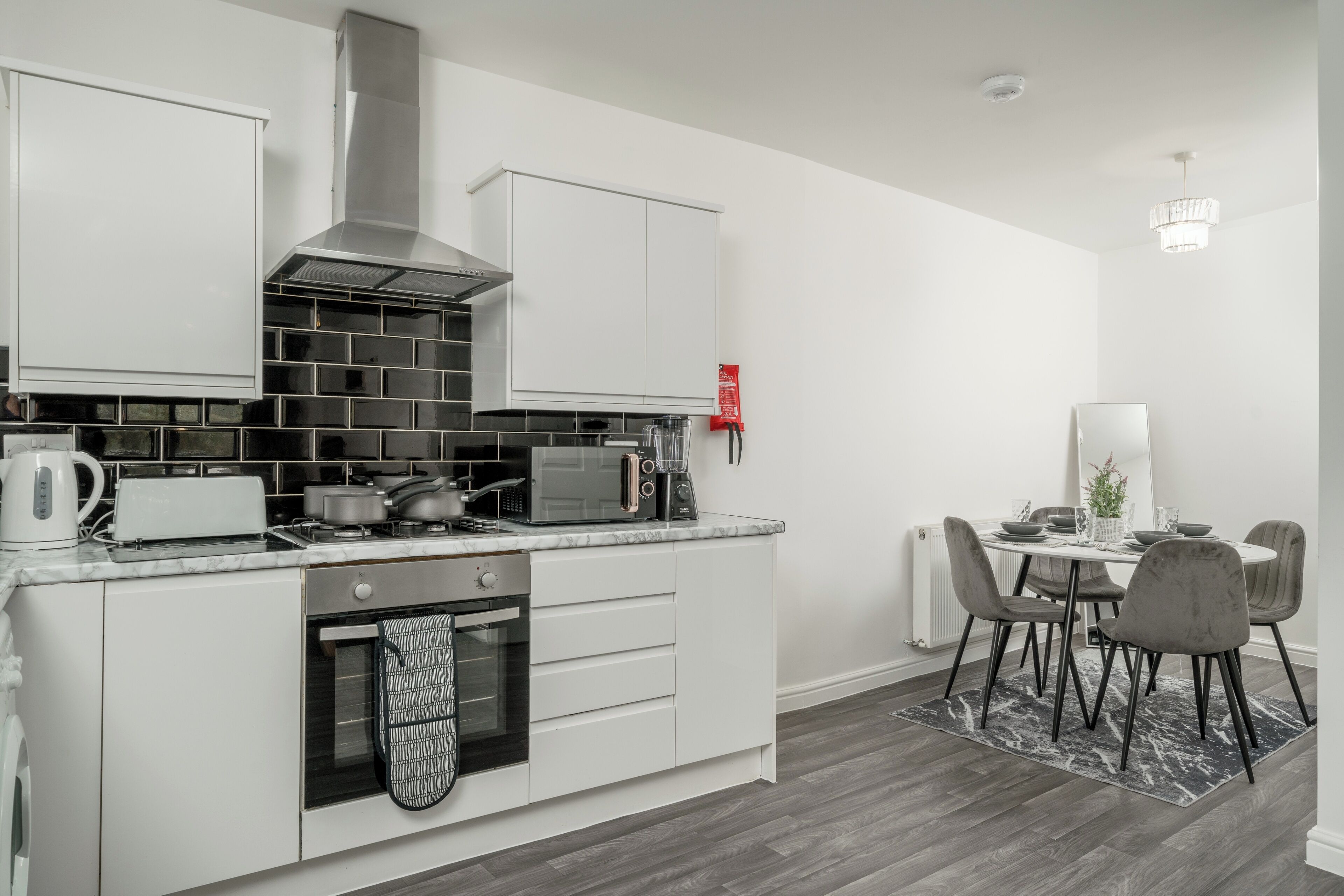 公寓 | 私人廚房 | 雪櫃、微波爐、焗爐、爐具