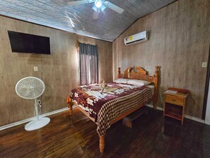 Caja fuerte, wifi gratis, ropa de cama
