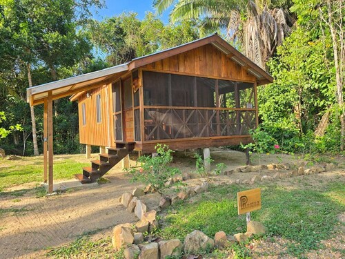 Hibiscus Cabin - A Cozy Jungle Hideaway Near Hopkins, Belize