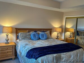 2 bedrooms, WiFi, bed sheets - NO STAIRS-Golfside Greens Retreat at Stonebridge (Branson West)