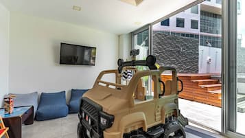 Innen-Kinderspielplatz