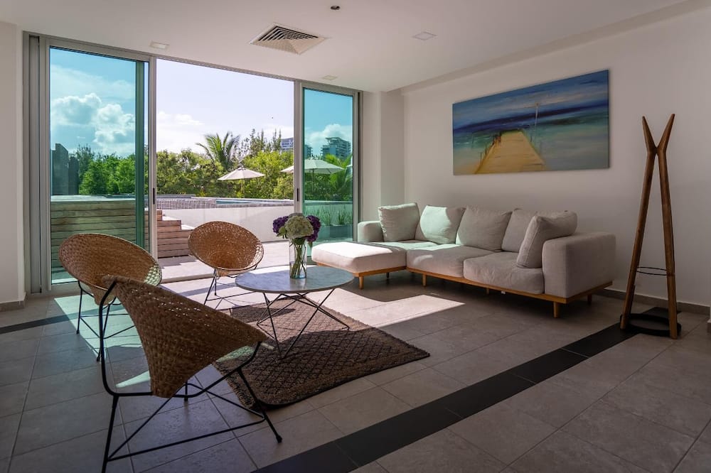 EHDEN Vacation Suites Puerto Cancún