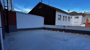 Apartment | Property grounds - Cozy 2 Bedroom Apartment in Lalin (Lalin)