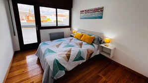 Apartment | 2 bedrooms, iron/ironing board, bed sheets - Cozy 2 Bedroom Apartment in Lalin (Lalin)