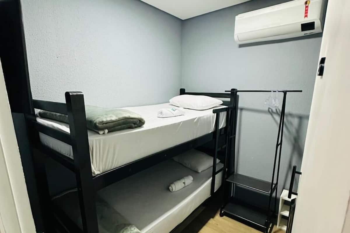 Economy Twin Room | Free WiFi, bed sheets