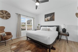 7 soverom, strykejern/-brett, reiseseng for barn og wi-fi (inkludert)