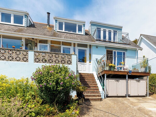 Exterior detail - 1 bedroom accommodation in Ventnor (Ventnor)