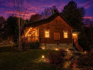 Exterior - Relax & Recharge: Comfy Smoky Mountain Cabin without the crowds + Reliable WIFI (Maggie Valley)