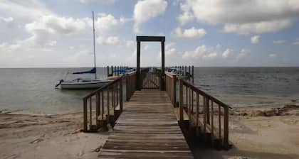 2 BD/2BA VILLA WITH BOAT SLIP IN ISLAMORADA,FL