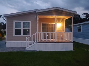 Exterior detail - Sunny Family Fun Home @ Disney and Universal! (Kissimmee)