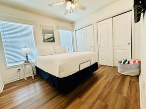 2 bedrooms, iron/ironing board, WiFi, bed sheets