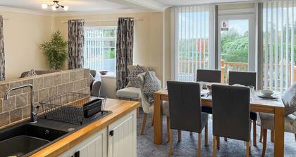 3 bedroom accommodation in Tansley, near Matlock