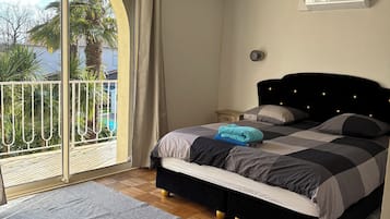 6 bedrooms, iron/ironing board, WiFi, bed sheets