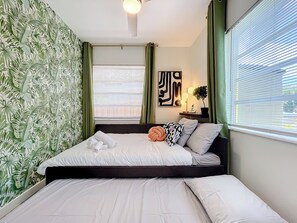 2 bedrooms, iron/ironing board, free WiFi, bed sheets
