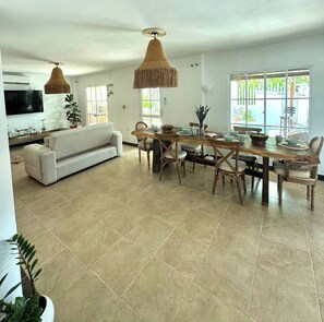 Interior - Cabaña Bougainvillea
(Juan de Acosta)