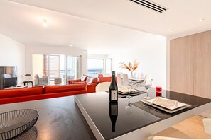 Dining - Agosta Bella - Appt en face de la plage d'Agosta (Albitreccia)