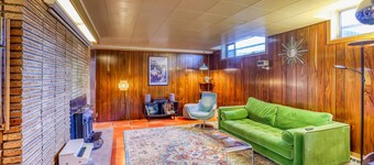 Vintage Luxury W/Spa, Huge Yard Near Red Rocks and City