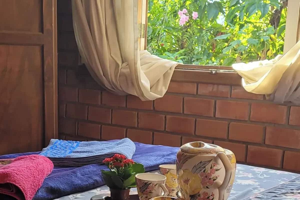 Comfort Double Room, Hot Tub, Courtyard View | Premium bedding, individually decorated, free WiFi, bed sheets