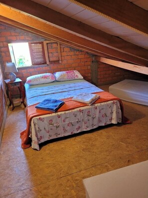 Premium bedding, free WiFi, bed sheets