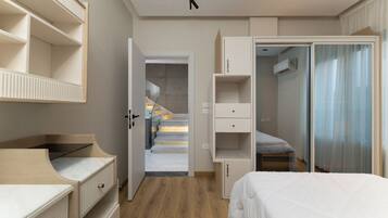 4 bedrooms, WiFi, bed sheets