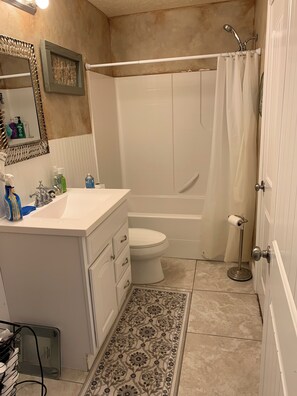 Towels, soap, shampoo, toilet paper