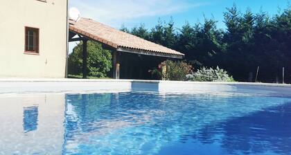 Maison 7 personnes (8 max), avec piscine, jardin 4800m2, les vans Sud Ardèche