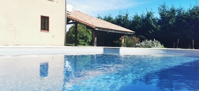 House 6/8 persons (10 max), with swimming pool, garden 4800m2, les vans Sud Ardèche