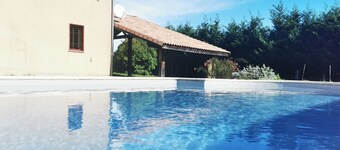 House 6/8 persons (10 max), with swimming pool, garden 4800m2, les vans Sud Ardèche