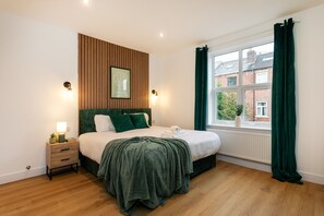 4 bedrooms, iron/ironing board, free WiFi, bed sheets - Contractors, FreeParking, Free WiFi, Close to shops (Sheffield)