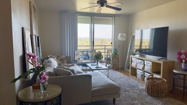 Smart TV - 2b/2b Bay Park Gem – Canyon Views, Walk to Shops, Near Beach & Central SD (San Diego)