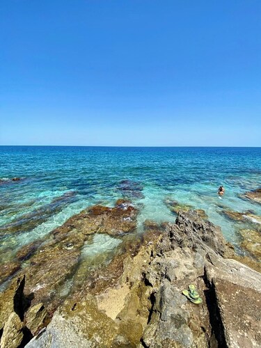 Villa Pino 150 meters from the sea and 5 min from Palermo airport area